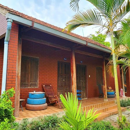 Cat Tien Farmer Lodge Quan Tom Екстериор снимка